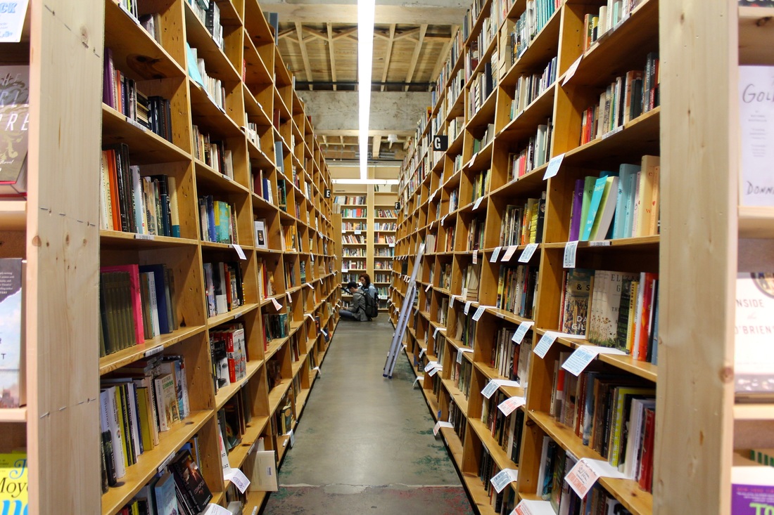 Powell's City of Books // Portland, OR | Yellow Mondays